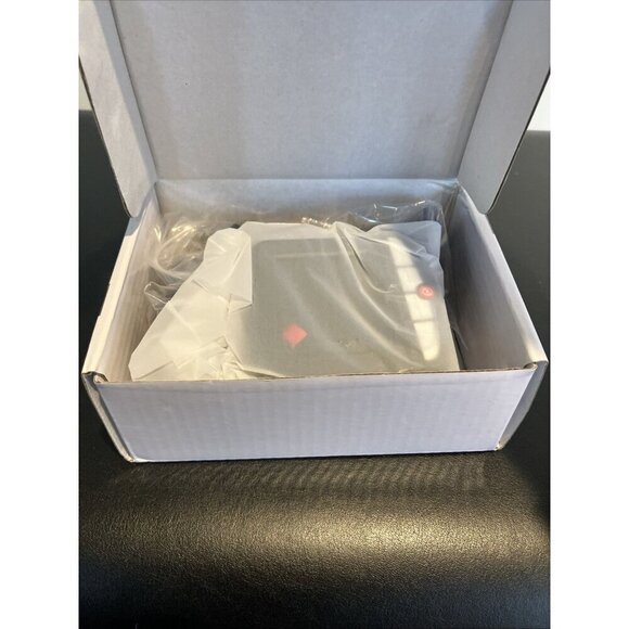 NIB Automobile dash camera Full HD 1080 w/ Night Vision Mount & Charger Incl. - Picture 6 of 6